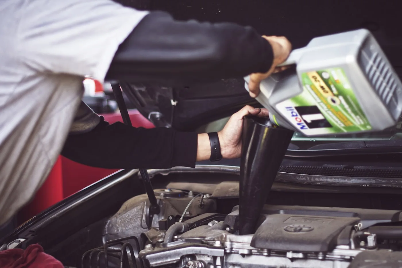 Controllo dei fluidi e dei sistemi dell’auto